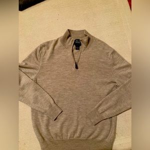 100% Merino men’s quarter zip sweater